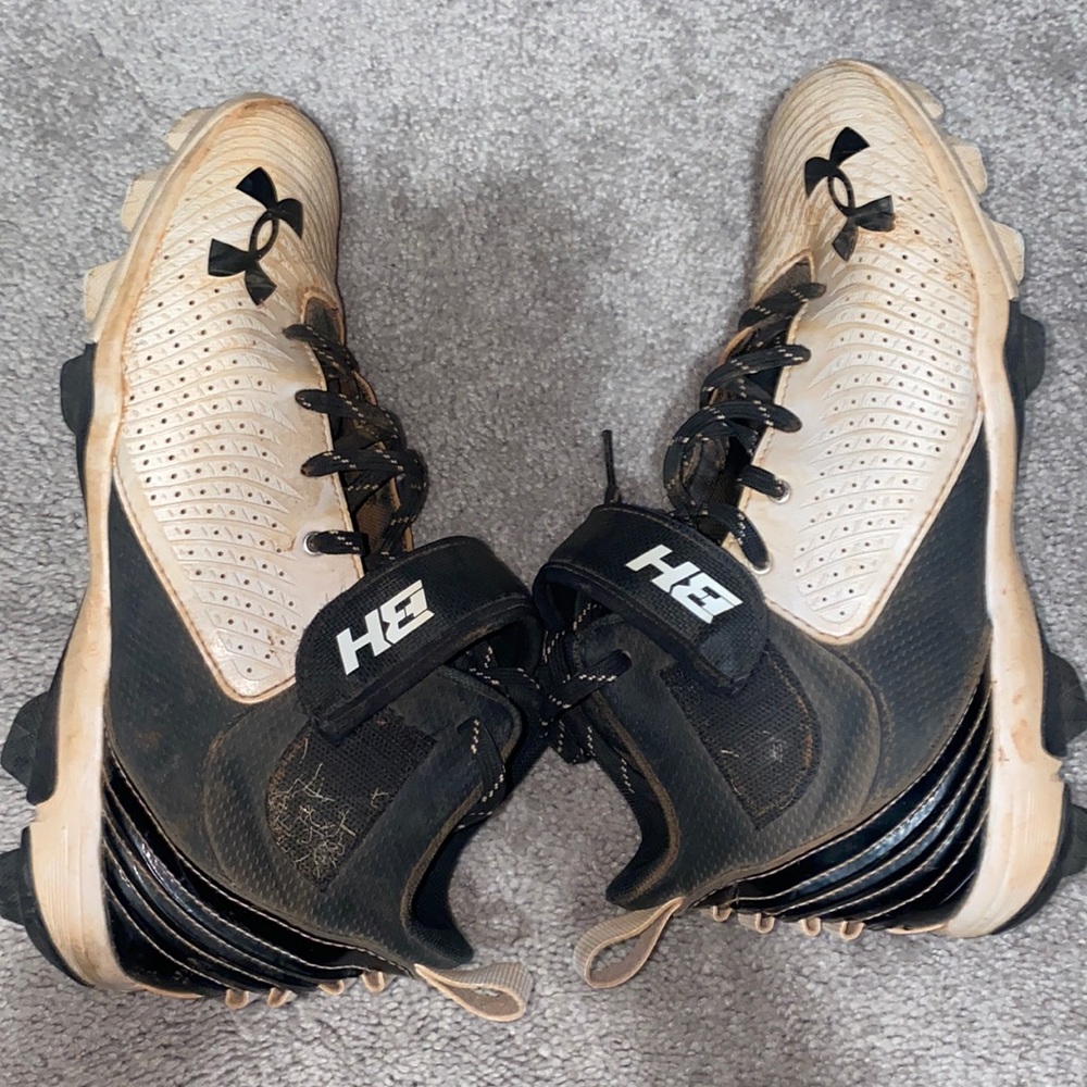 Gently used, just need a wipe down (as shown in pic) bc the red dirt lol